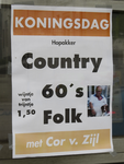 908155 Afbeelding van het affiche met de tekst: 'KONINGSDAG Hopakker / Country 60's Folk / met Cor v. Zijl' (Ome Cor), ...